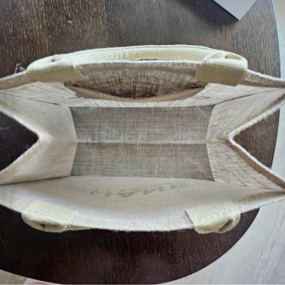 Dior Limited Edition Gray/Black & Cream/Off White Illustrated Tote Bag GWP NWB - Picture 8 of 11